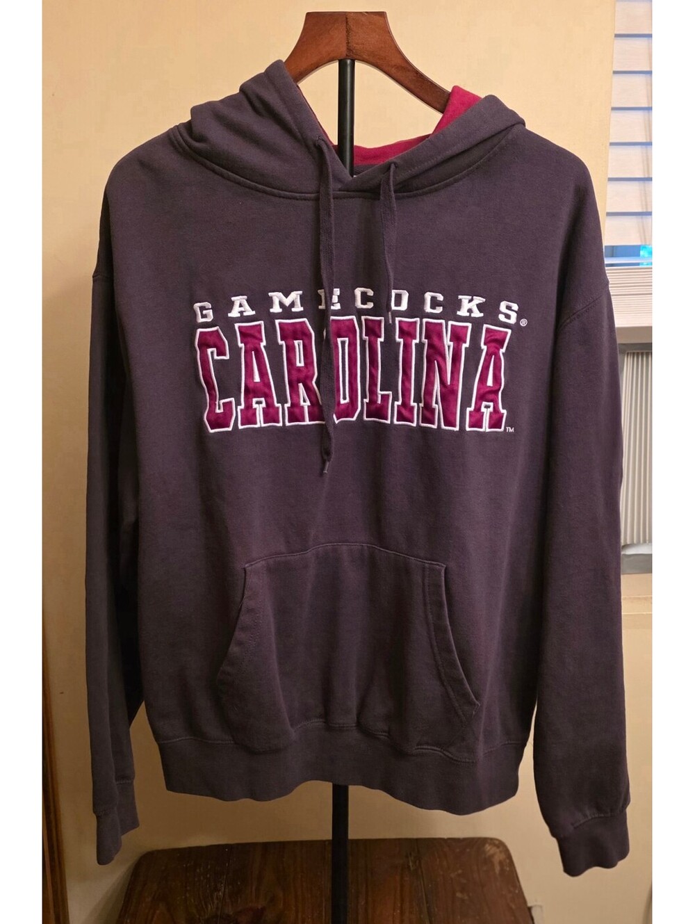 South Carolina Gamecocks EMBROIDERED Hoodie Sweatshirt Mens XL Gray and Garnet
